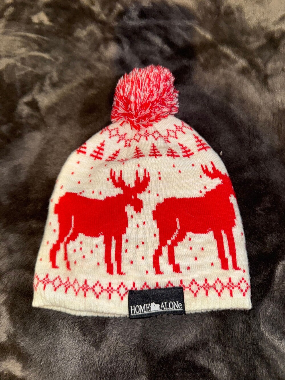 Home Alone Knit Beanie One Size White Red Reindeer Pom Pom Winter Hat
